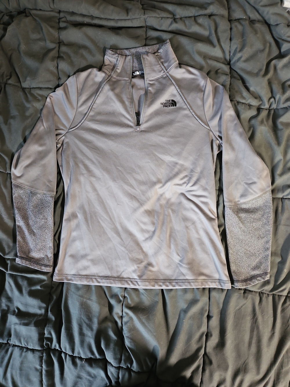 Womens The North Face Grey Quarter-Zip Pullover Size Large